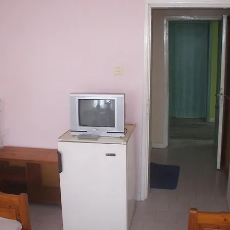 Strajica Лозенец